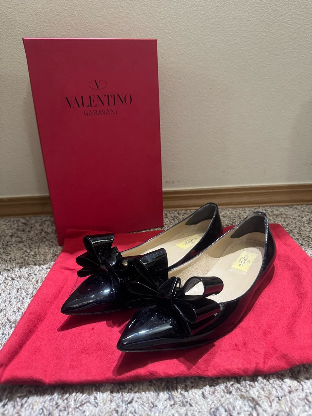 Valentino Garavani Black Patent Pointed-Toe Flats with Bow